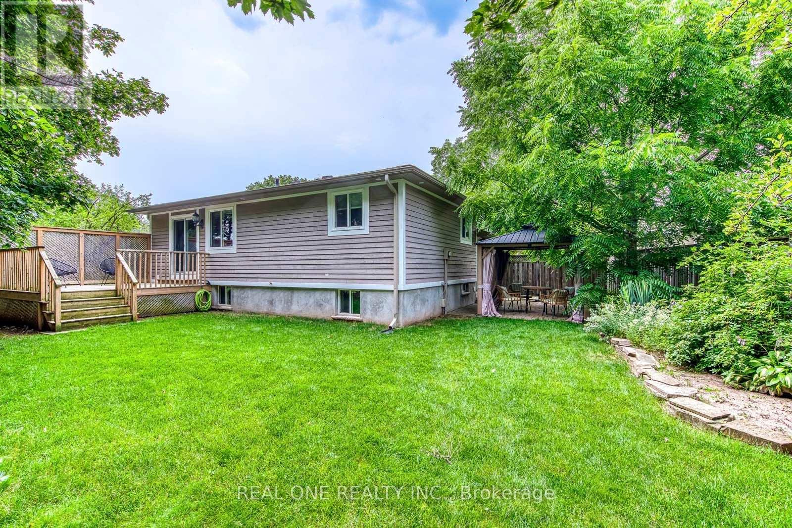 28 OSBORNE CRESCENT - 46