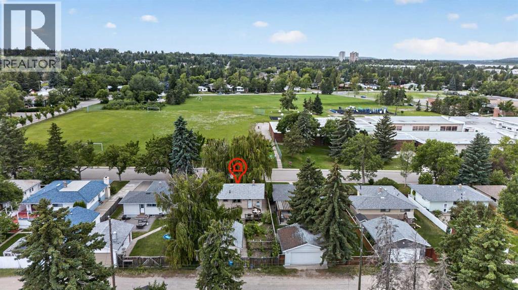 39 Hillgrove Crescent SW, Haysboro, Calgary photo 1