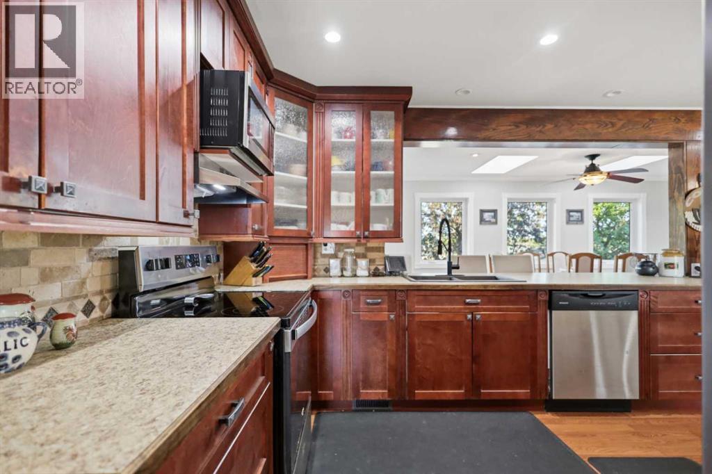 31 Willow Crescent, Lacombe