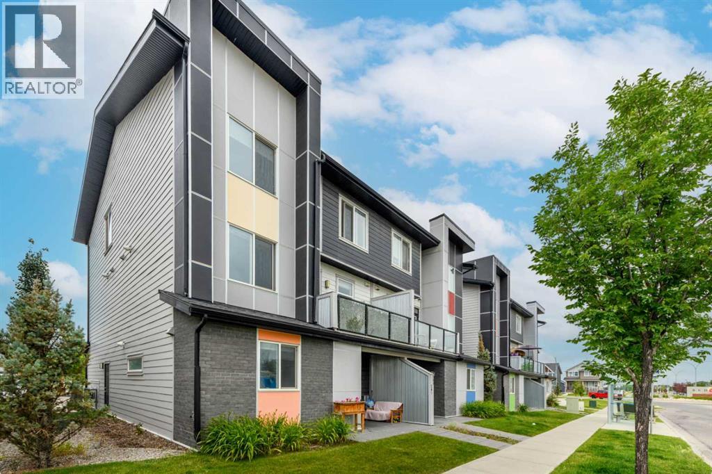 261 REDSTONE Street NE - 1