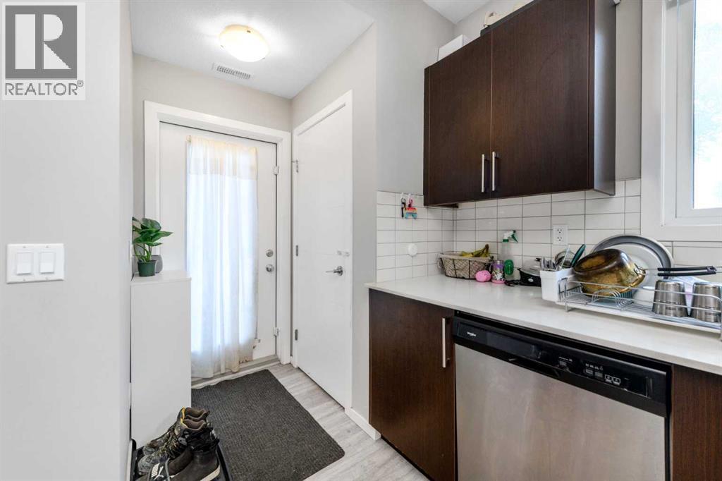 261 REDSTONE Street NE - 7