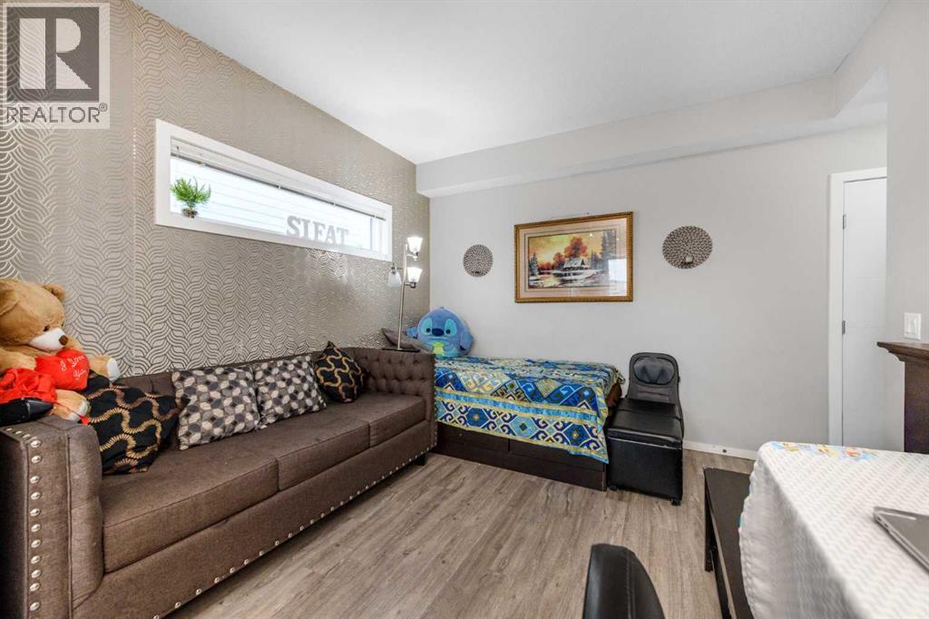 261 REDSTONE Street NE - 9