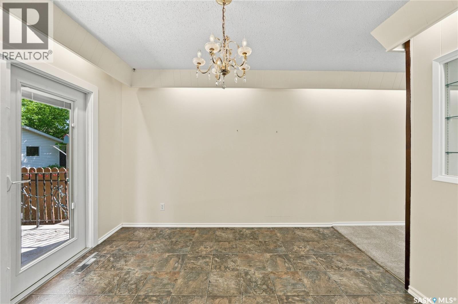 725 7th STREET E - 13