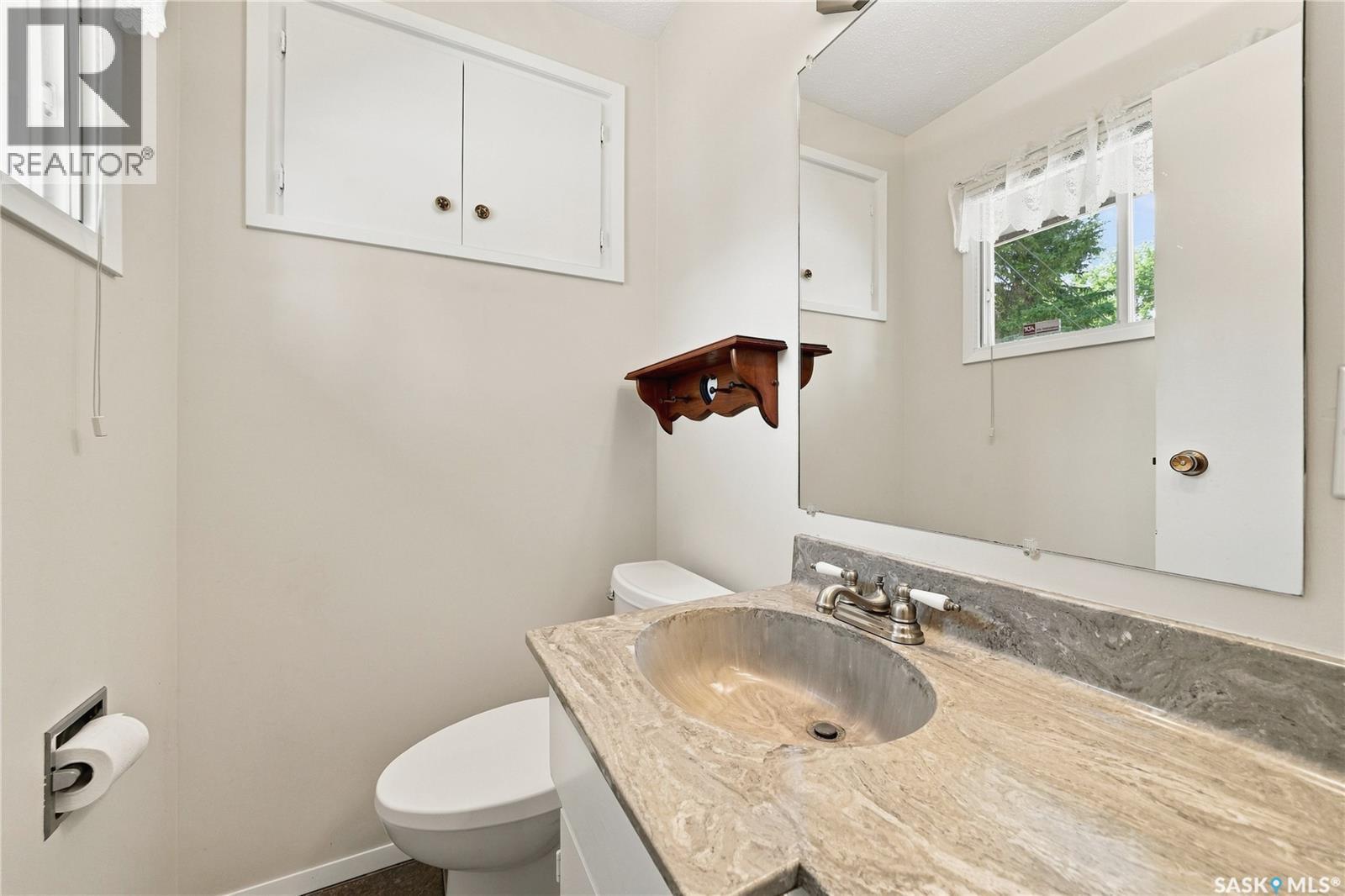 725 7th STREET E - Image 19