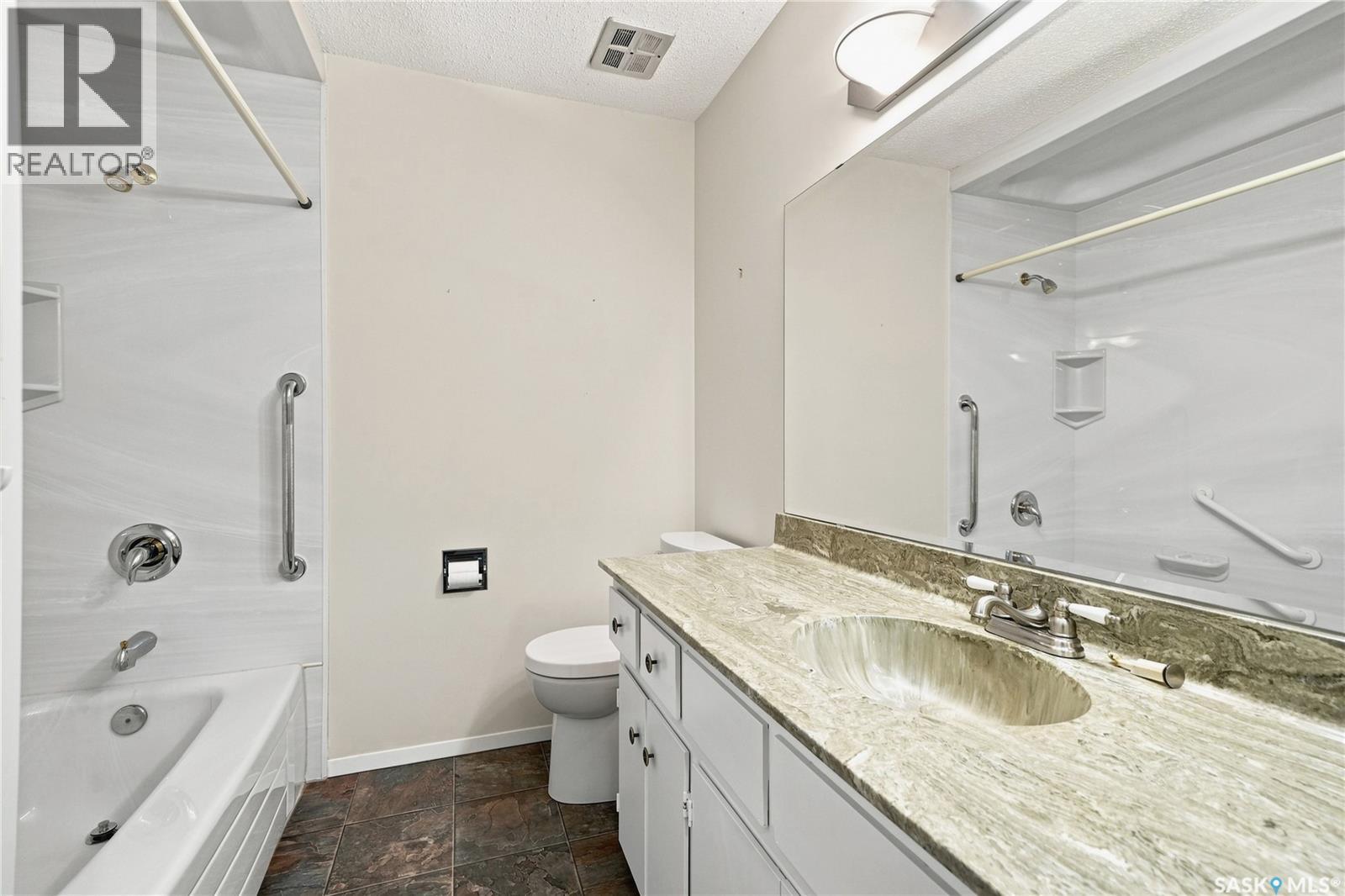 725 7th STREET E - Image 23