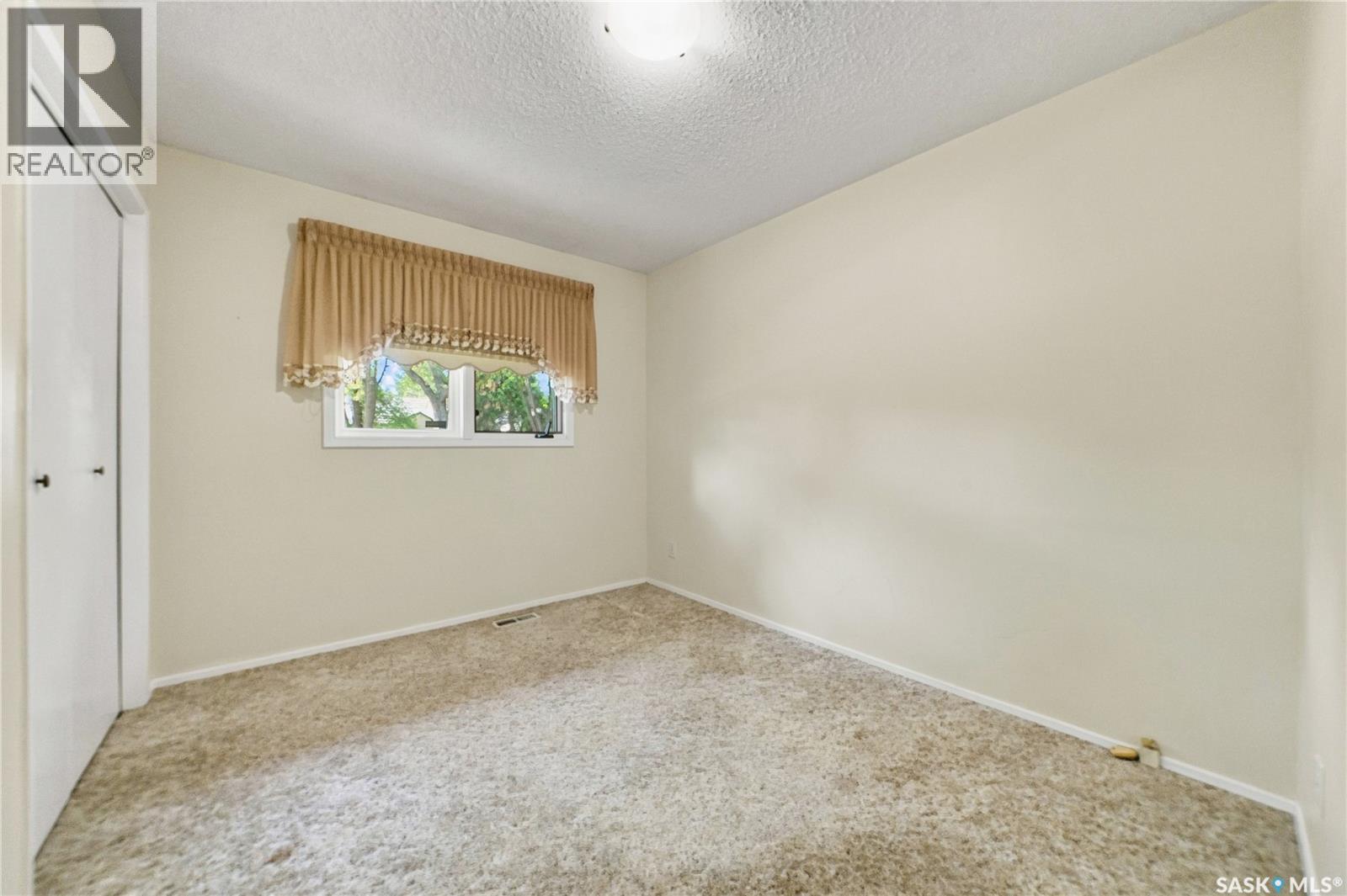 725 7th STREET E - Image 27