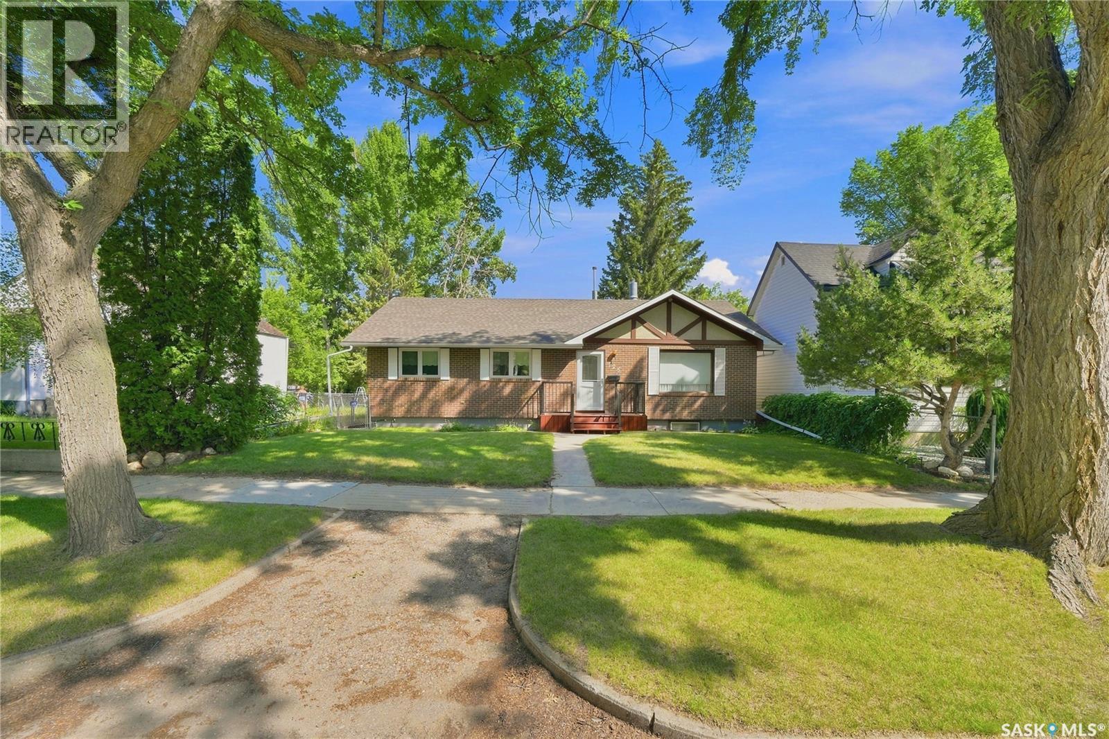 725 7th STREET E - Image 48