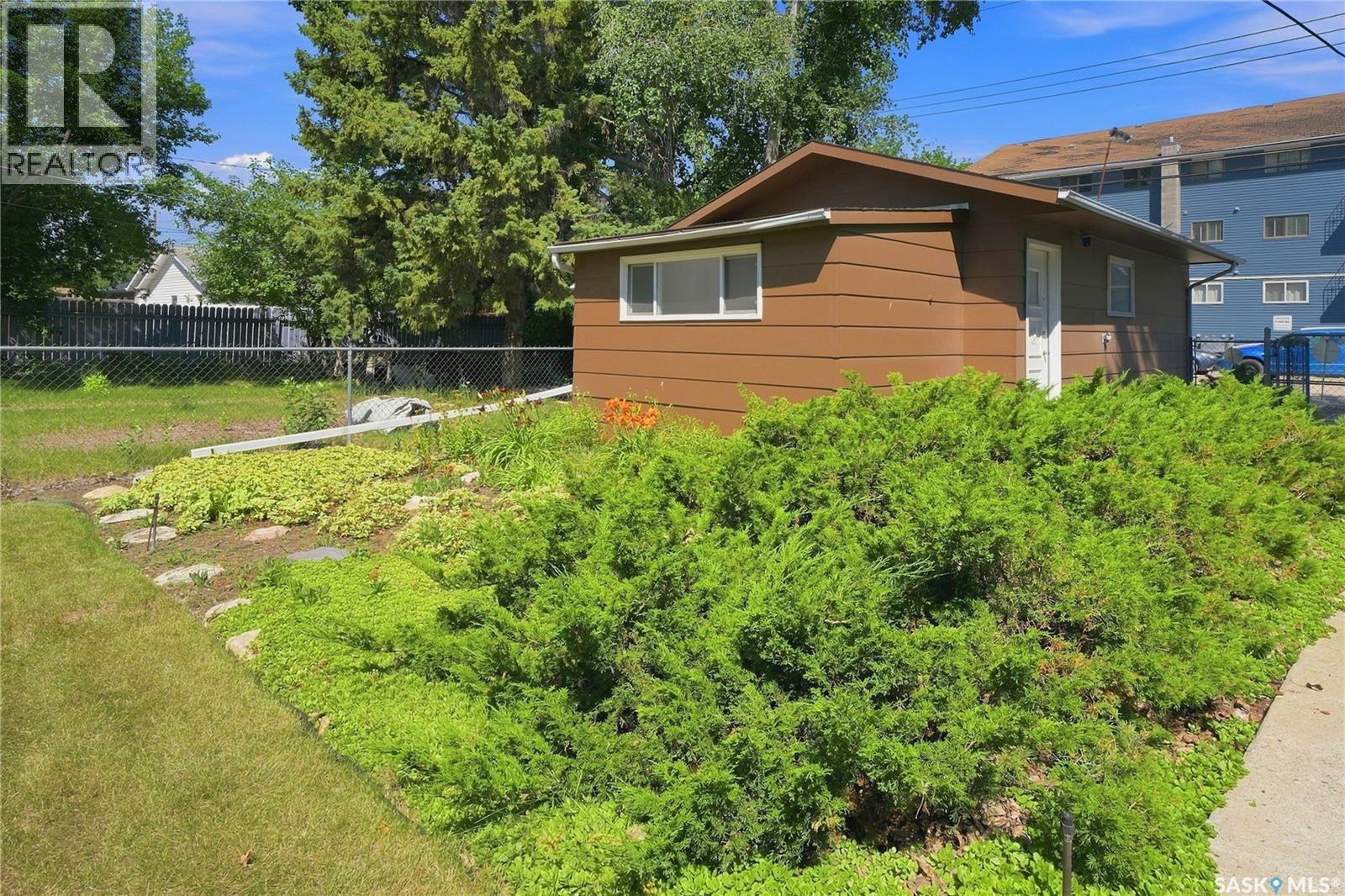 725 7th STREET E - 51