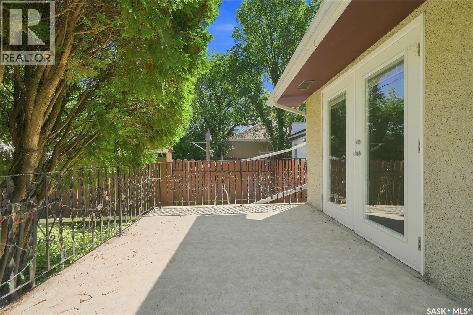 725 7th STREET E - Image 54