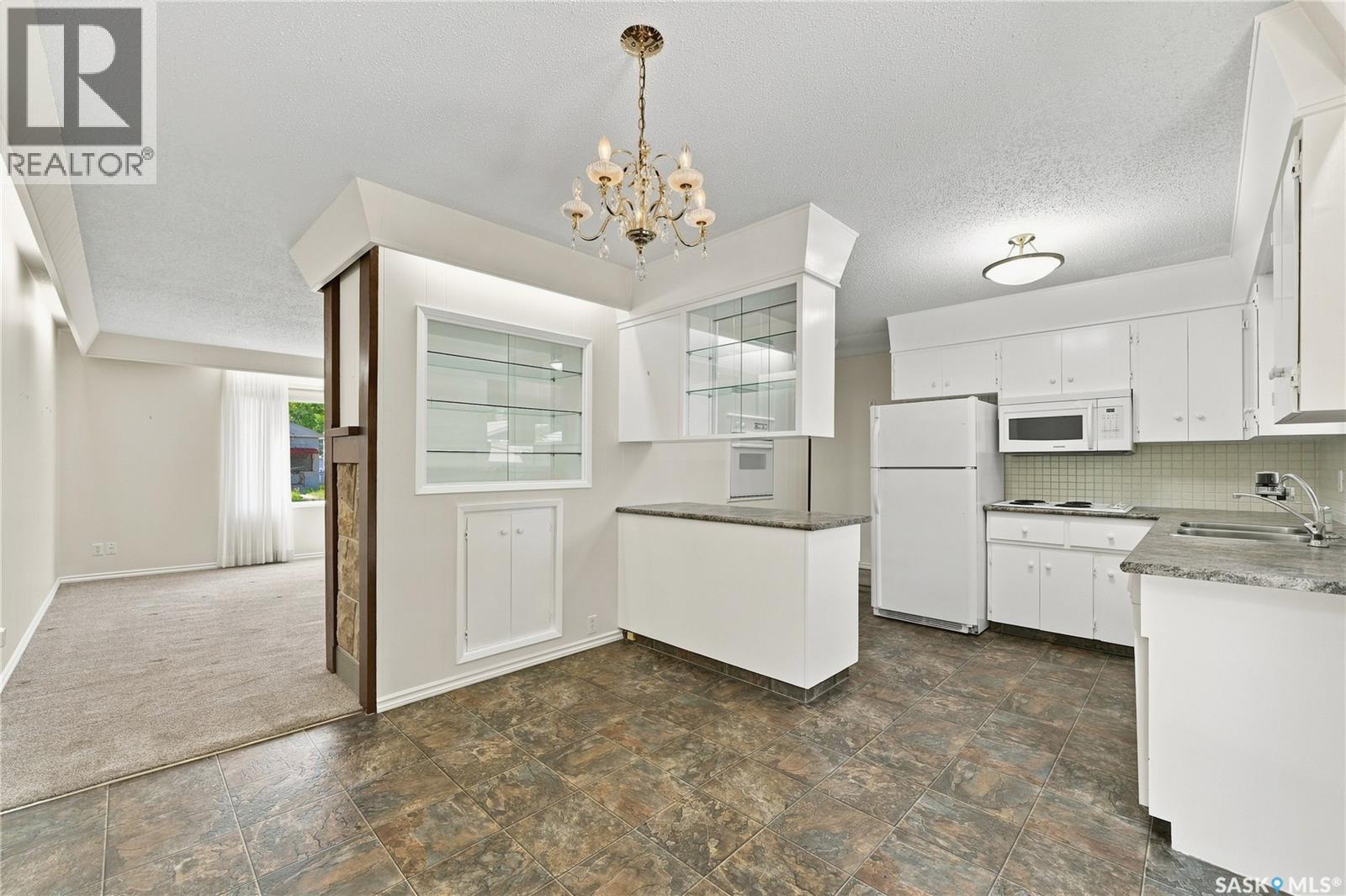725 7th STREET E - 6