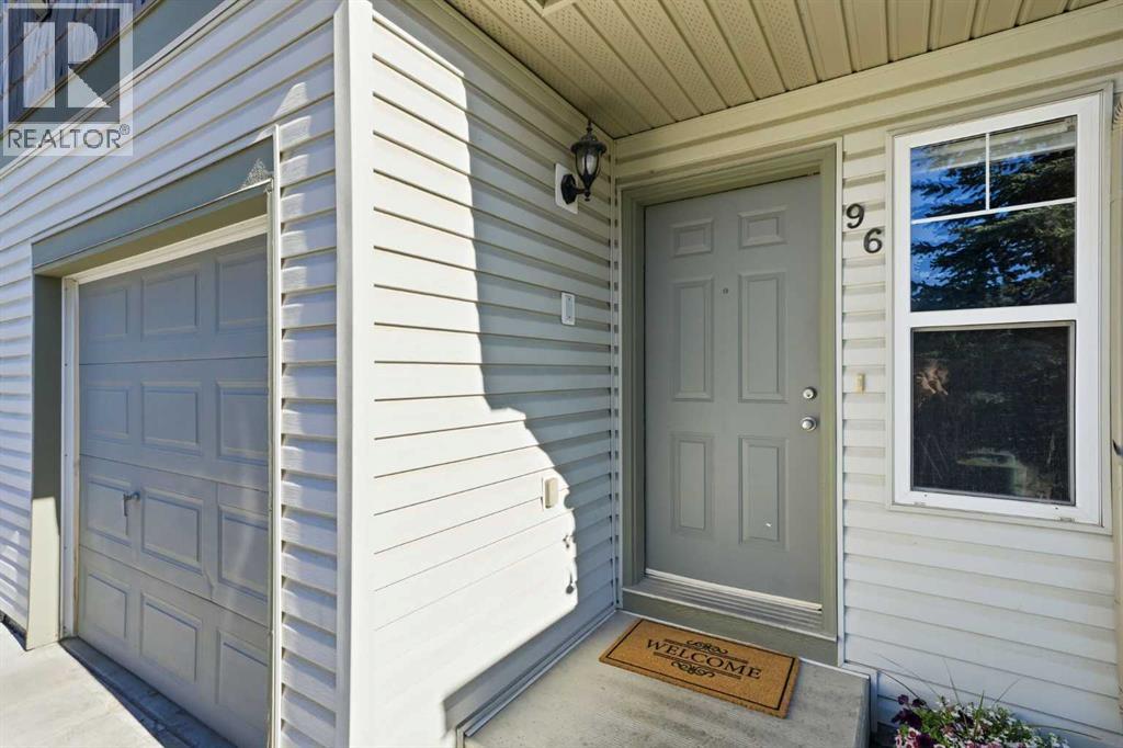 96 Eversyde Court SW, Calgary — photo 3
