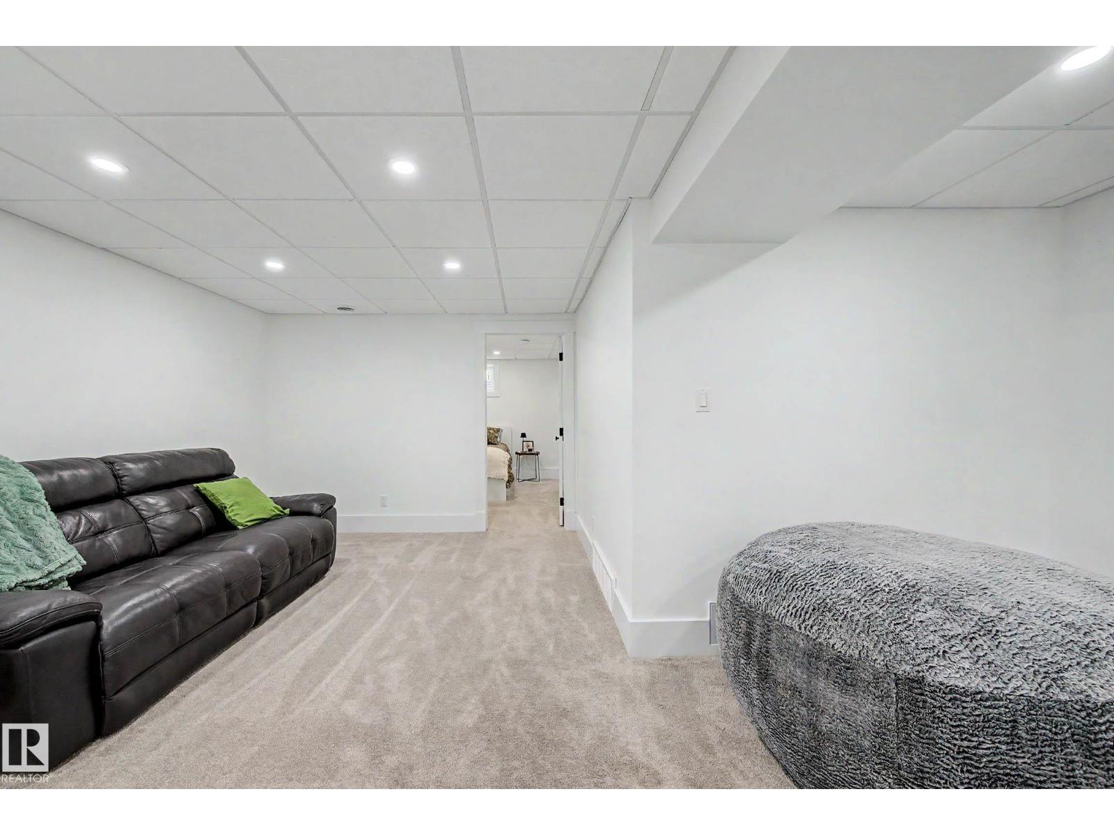 4305 43A AV - Image 34