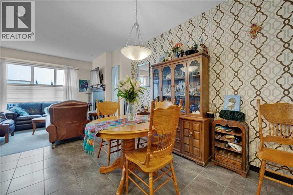 226 Sunset Point, Cochrane