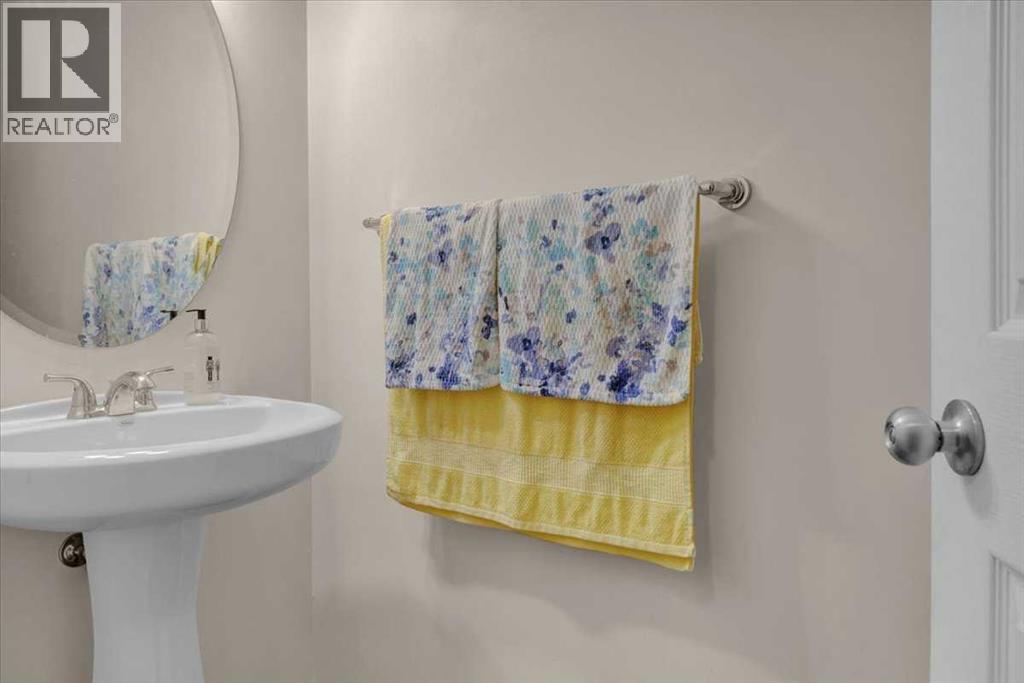 226 Sunset Point, Cochrane