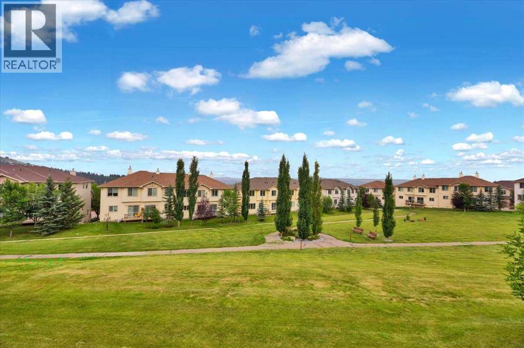 226 Sunset Point, Cochrane