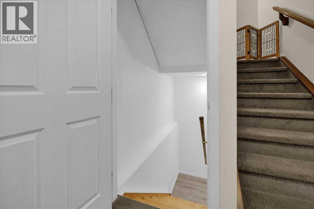 226 Sunset Point, Cochrane