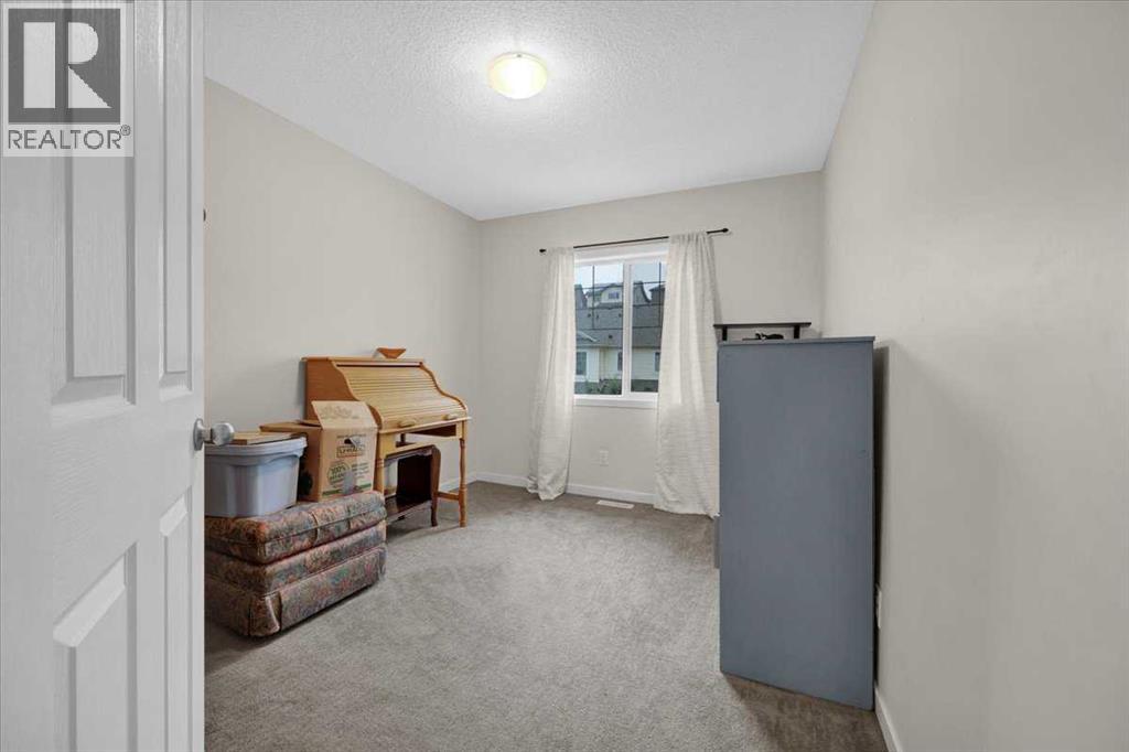226 Sunset Point, Cochrane