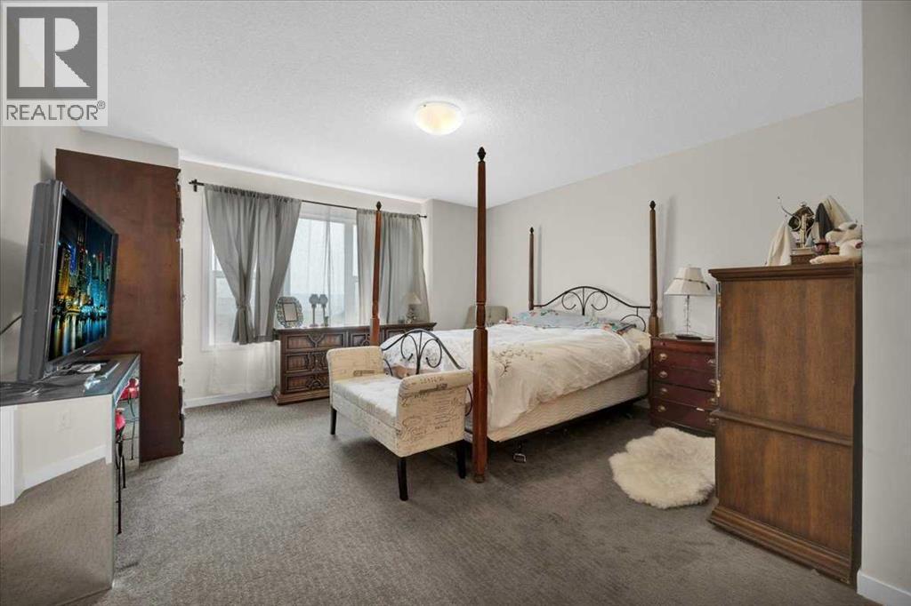 226 Sunset Point, Cochrane