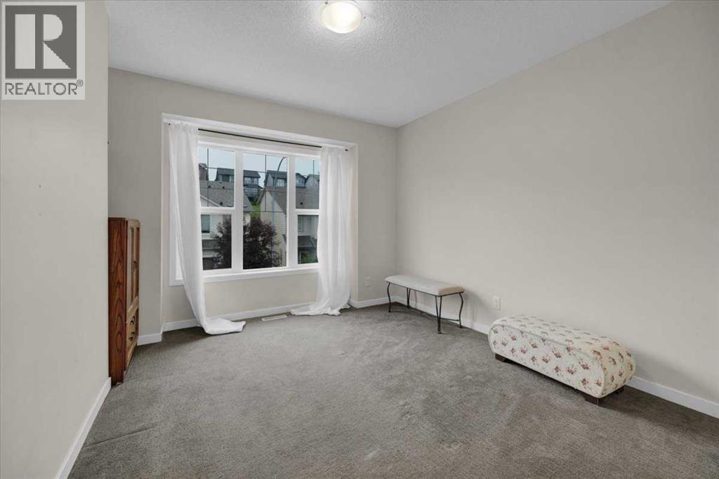 226 Sunset Point, Cochrane