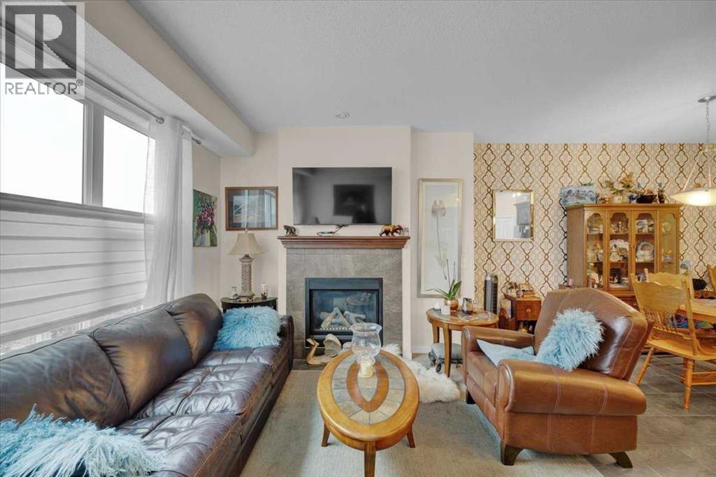 226 Sunset Point, Cochrane