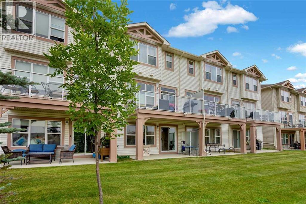 226 Sunset Point, Cochrane