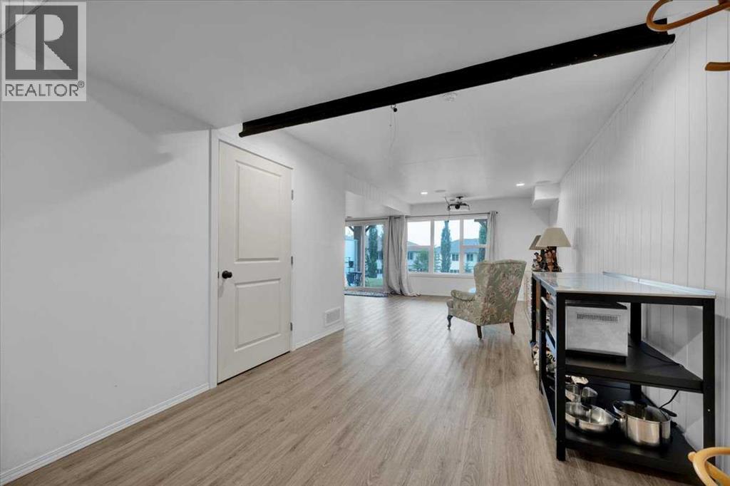 226 Sunset Point, Cochrane