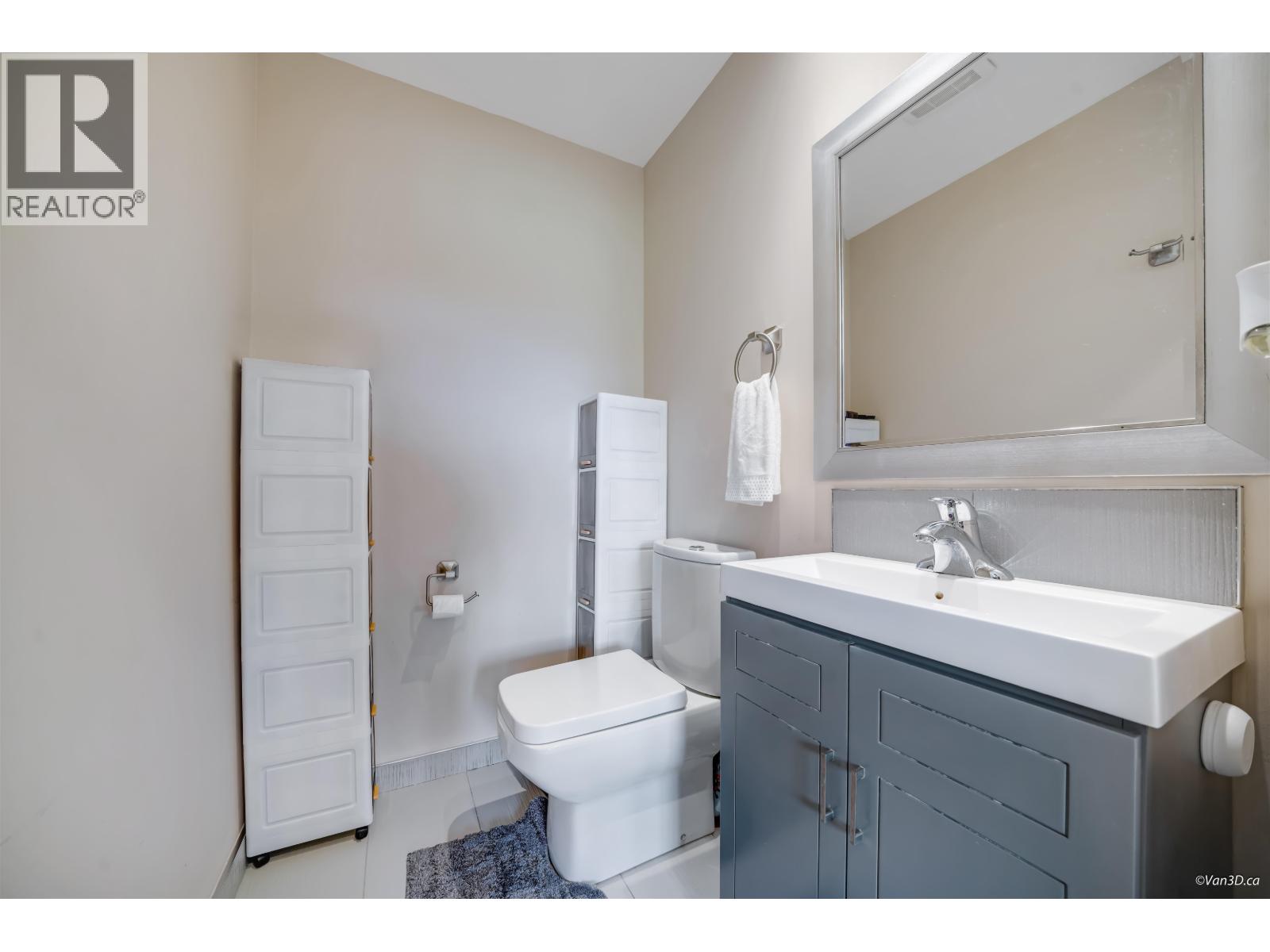 2535 GORDON AVENUE, Port Coquitlam