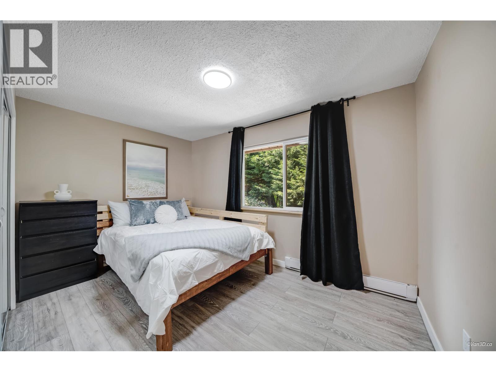 2535 GORDON AVENUE, Port Coquitlam