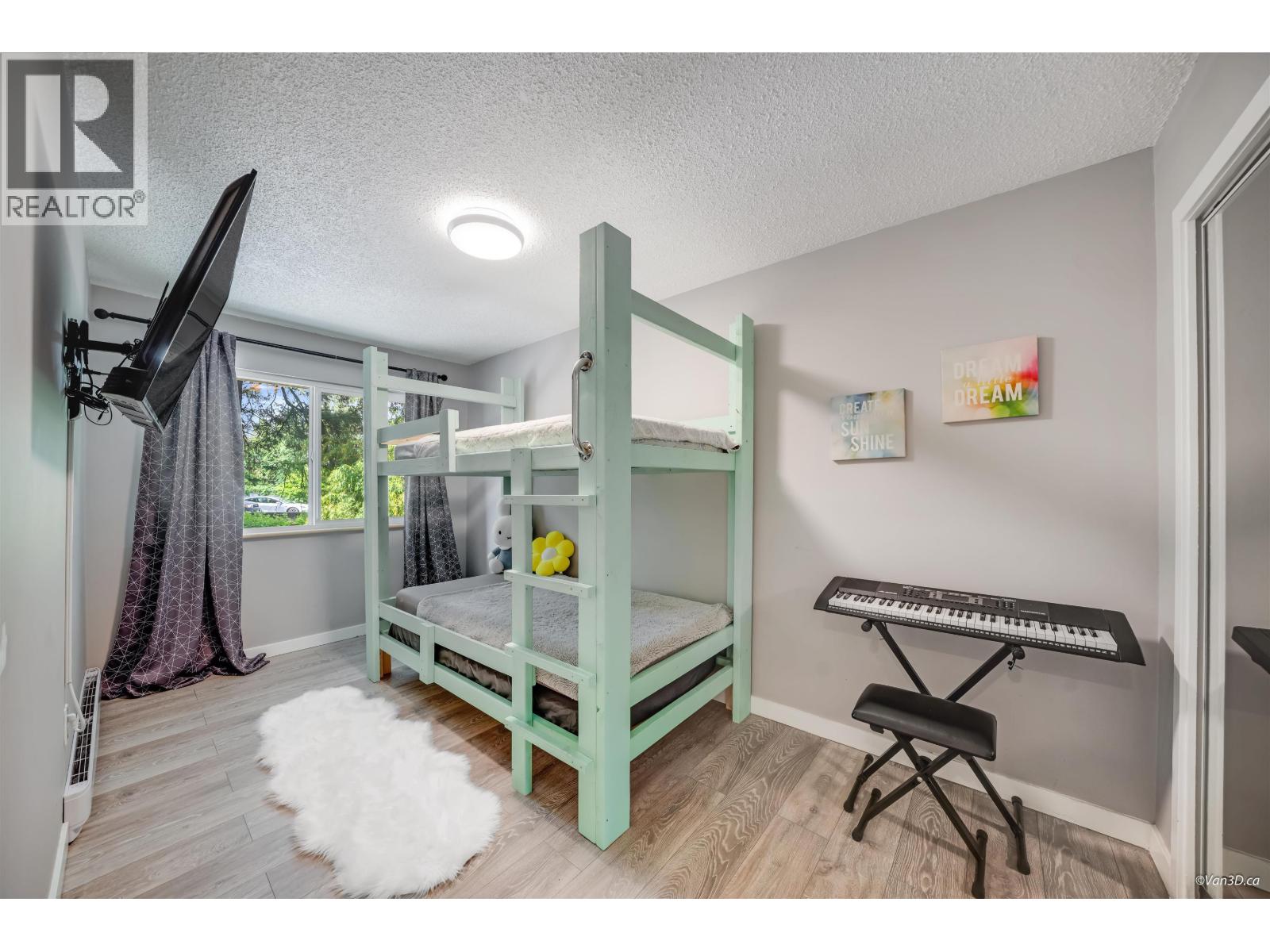 2535 GORDON AVENUE, Port Coquitlam