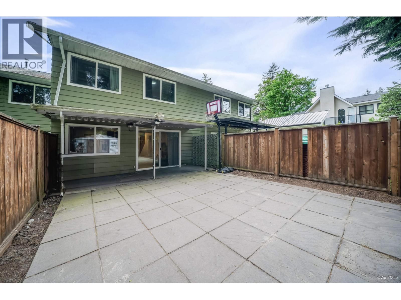 2535 GORDON AVENUE, Port Coquitlam