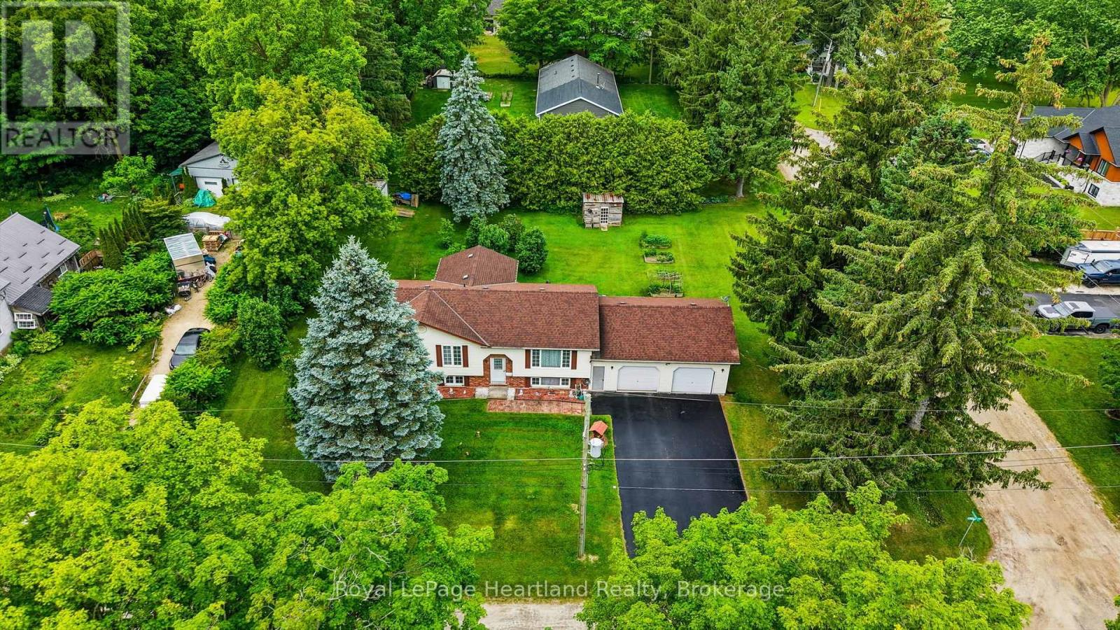 947 CAROLINE STREET, West Grey — photo 3