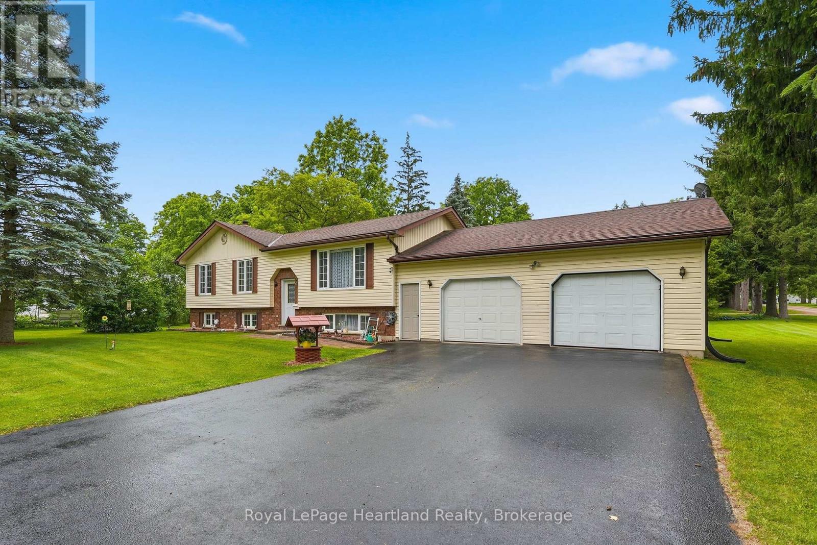 947 CAROLINE STREET - 3