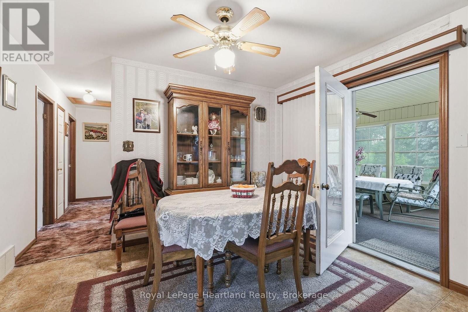 947 CAROLINE STREET - 7
