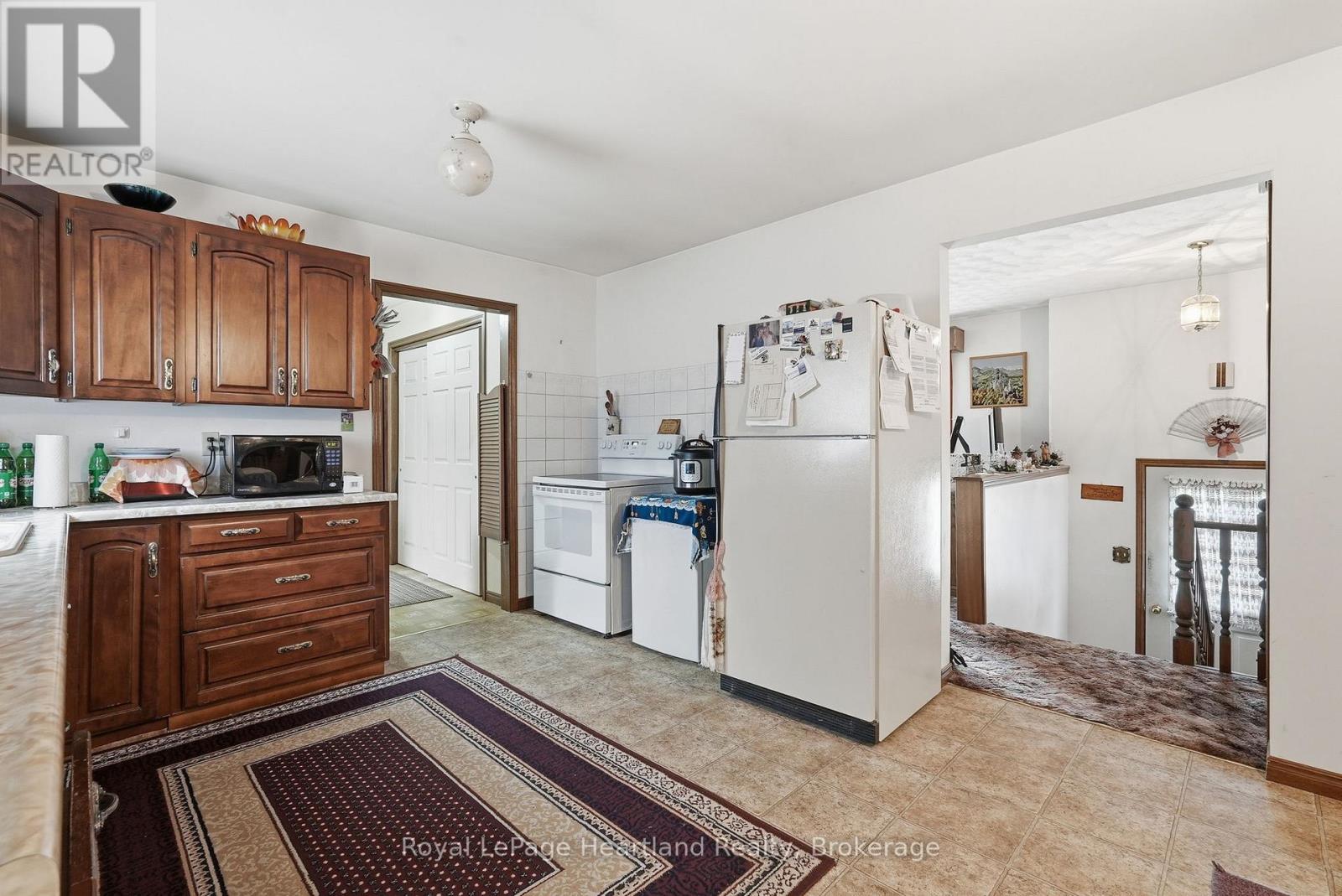 947 CAROLINE STREET - 8