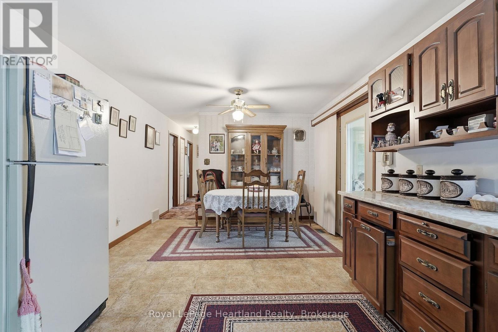 947 CAROLINE STREET - 9