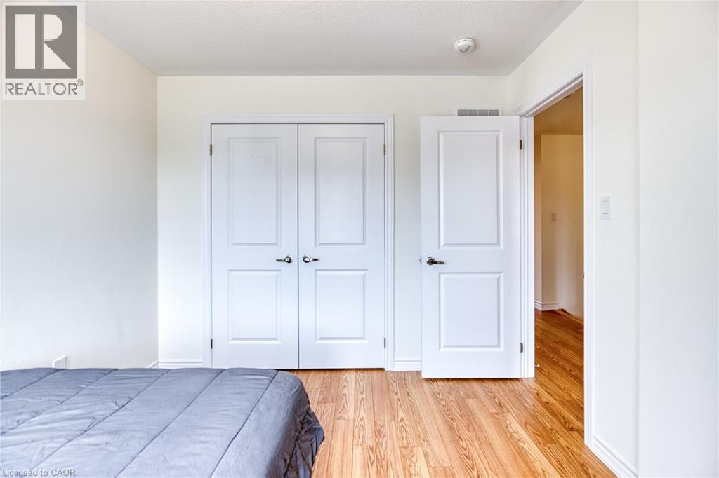 12 HYLTON Drive - Image 32