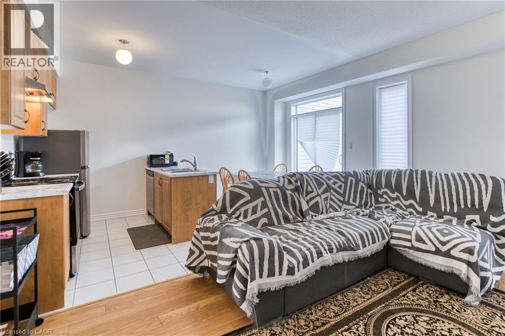 12 HYLTON Drive - 7