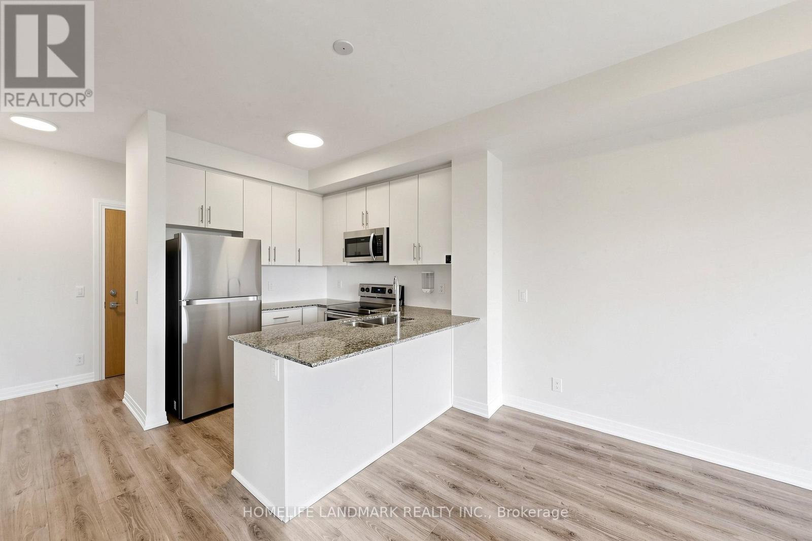 #403 128 GROVEWOOD COMMON - 8