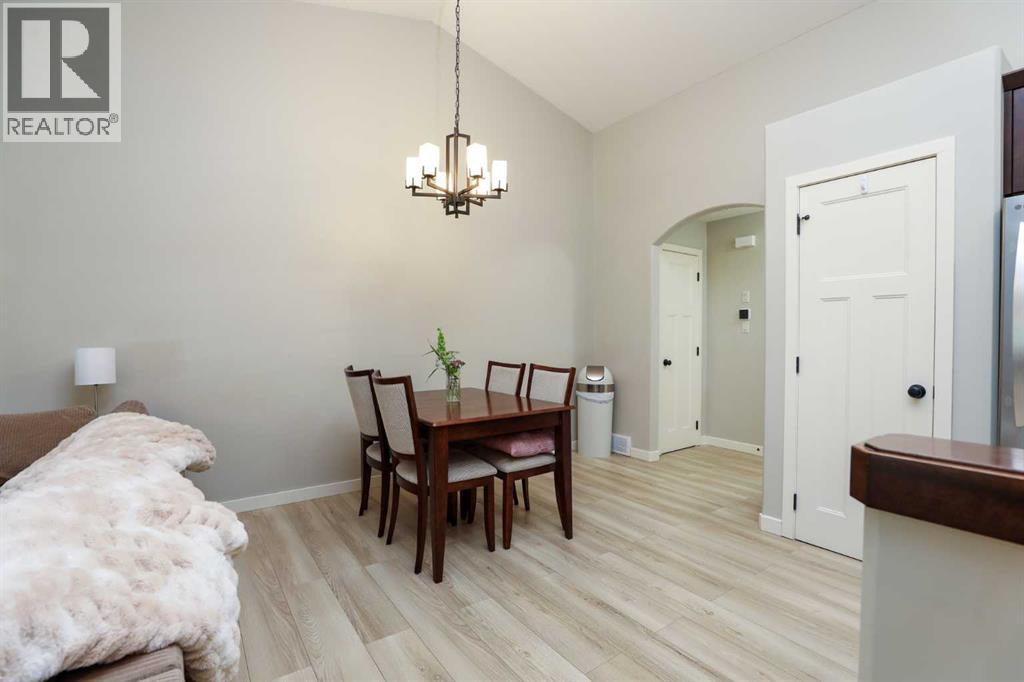 113 Lynx Road N - 10