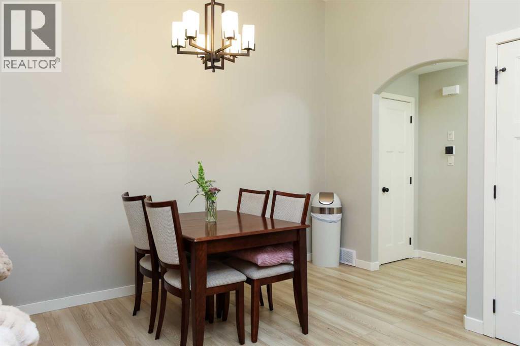 113 Lynx Road N - 12