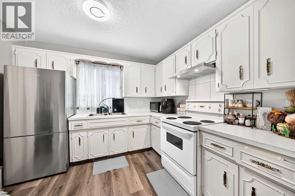 553 Macewan Drive NW - 13
