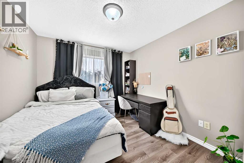 553 Macewan Drive NW - 19