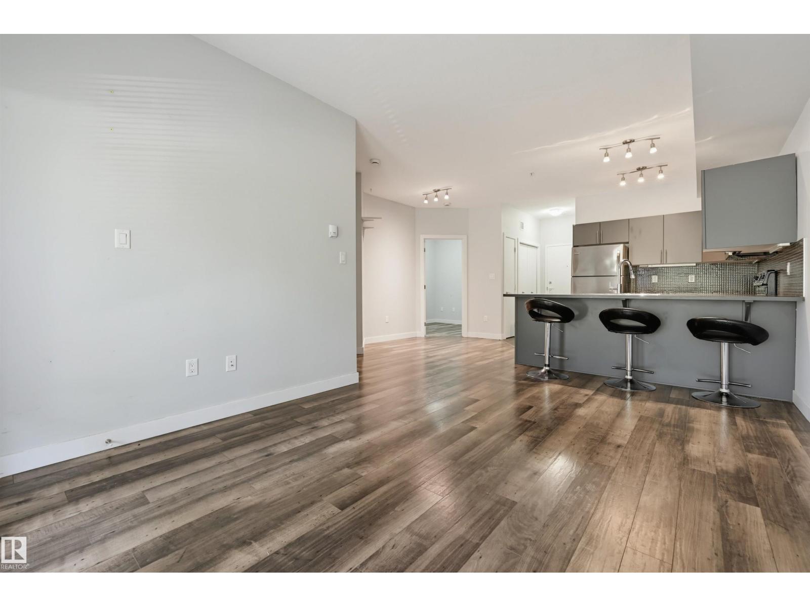 #103 10611 117 ST NW - 5