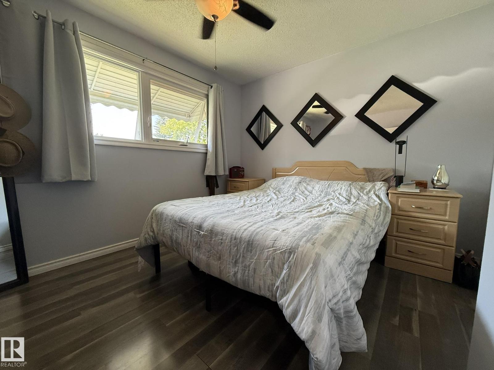 10837 155 ST NW - Image 15