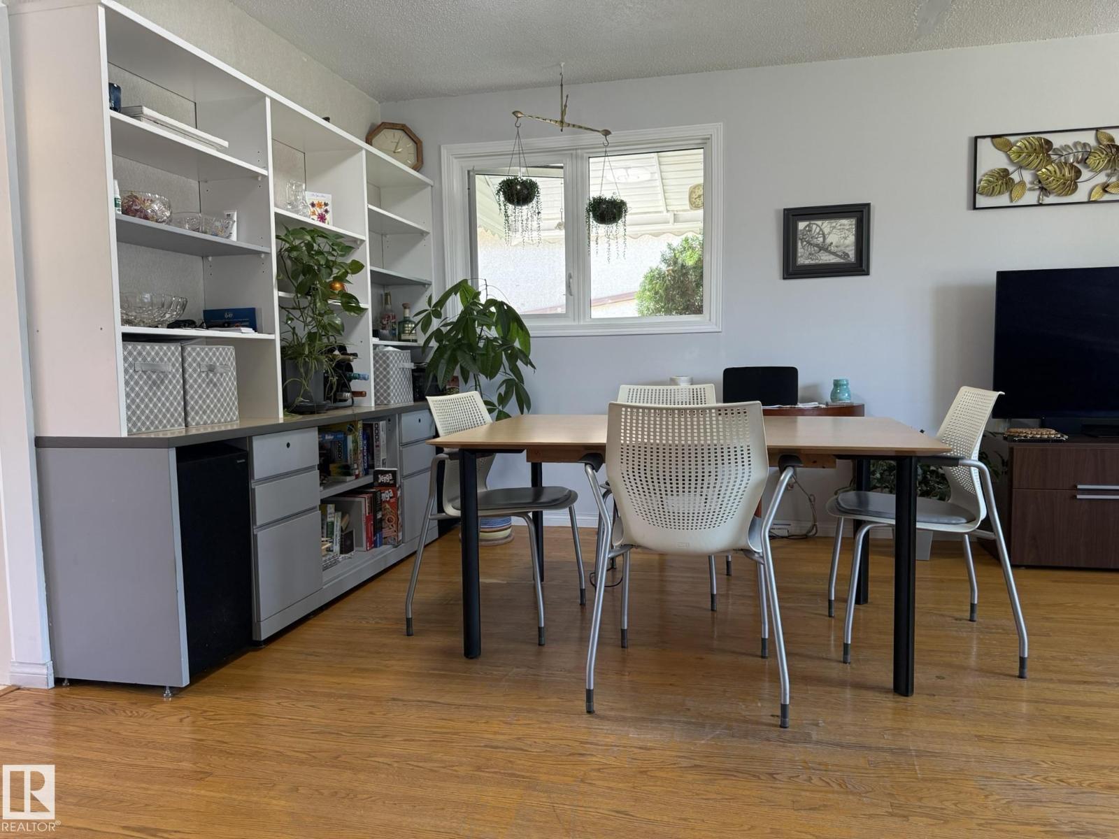 10837 155 ST NW - 7