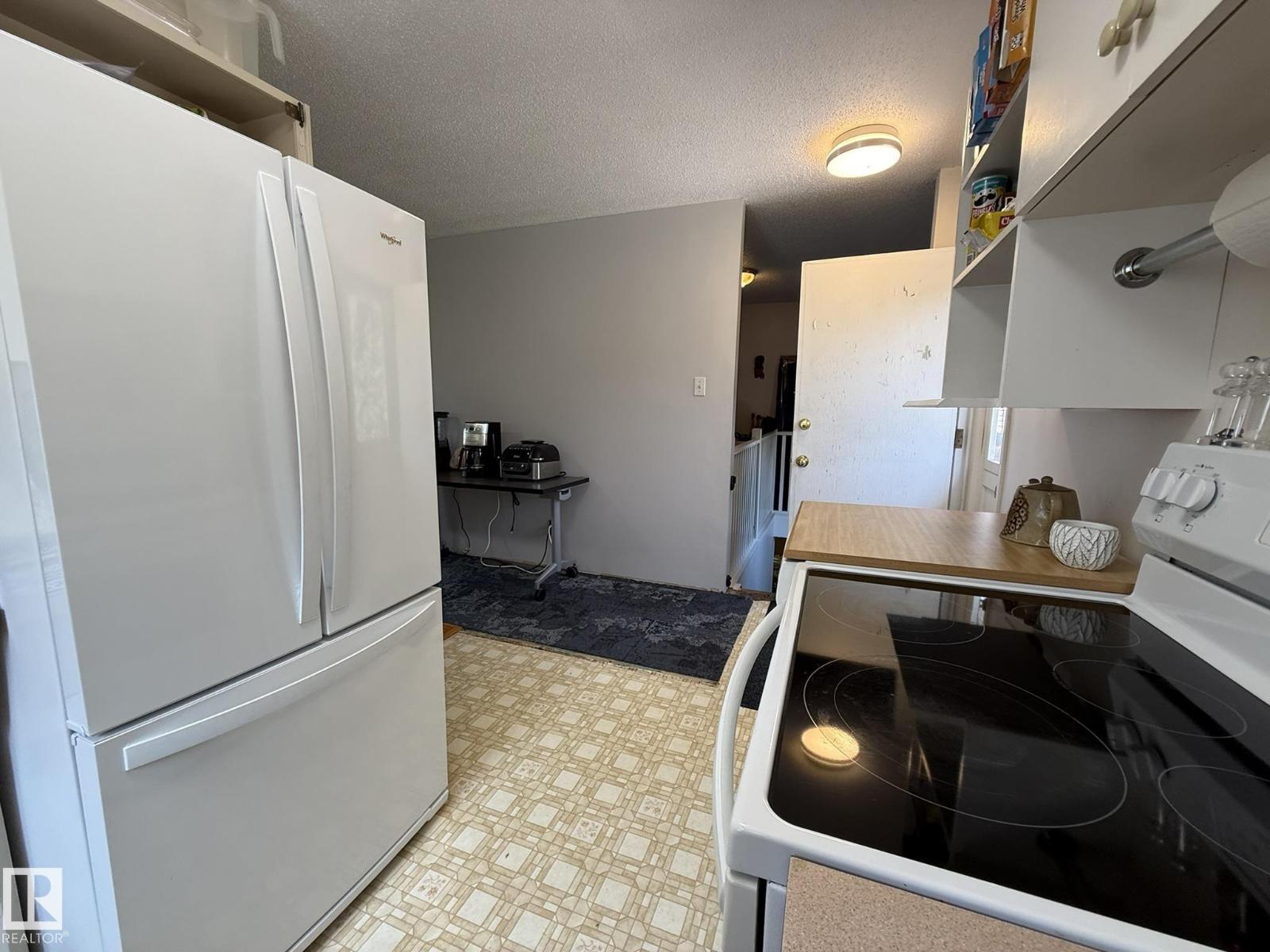 10837 155 ST NW - Image 12