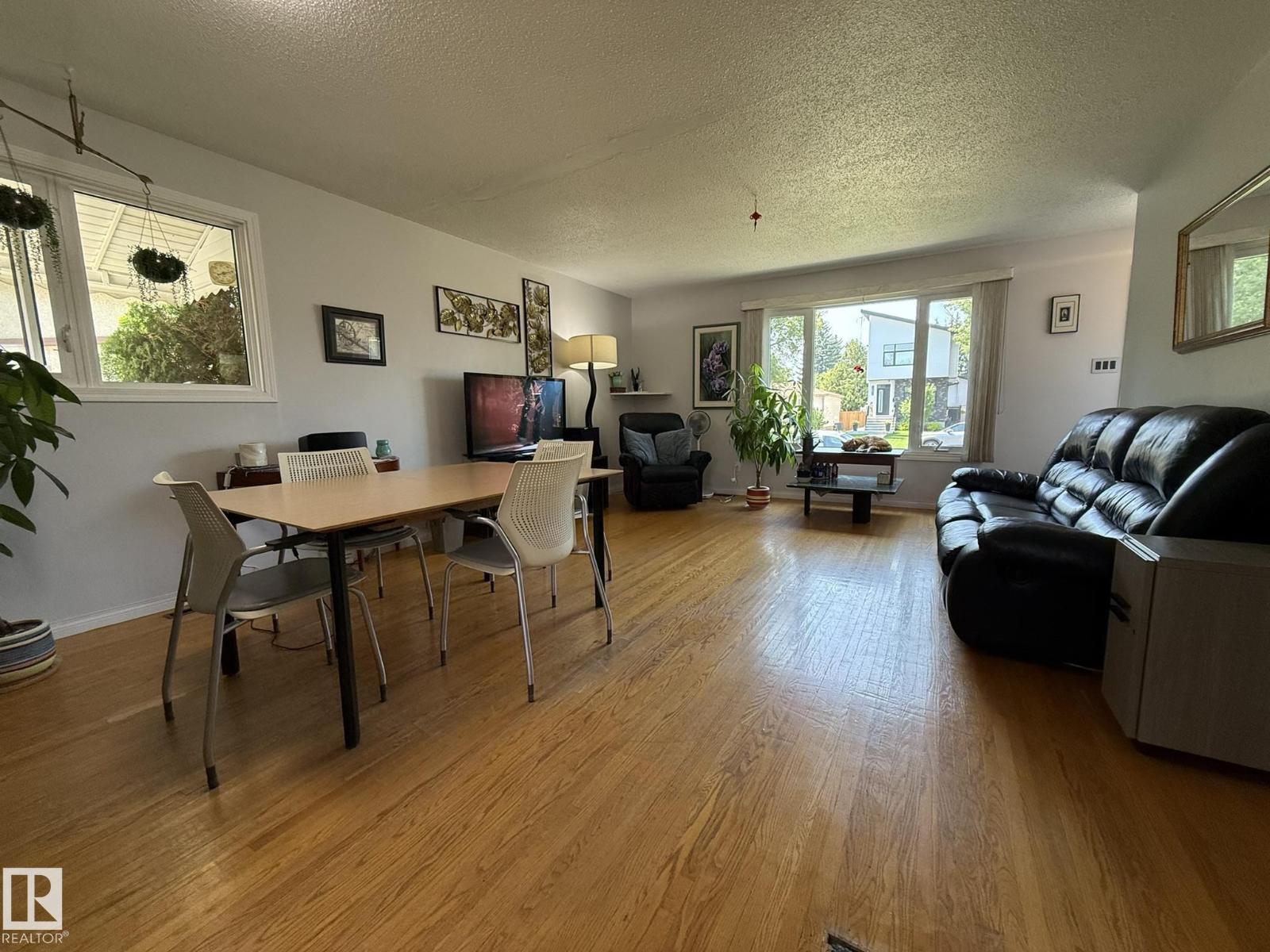 10837 155 ST NW - 6