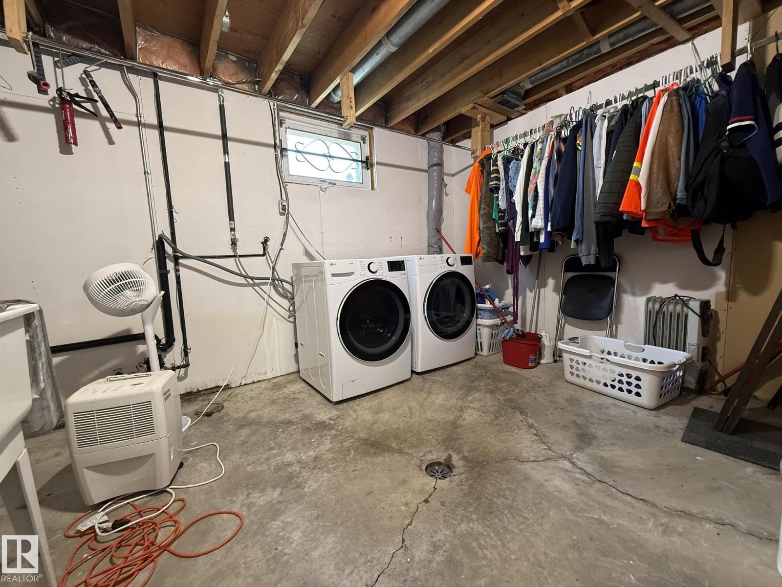 10837 155 ST NW - Image 24