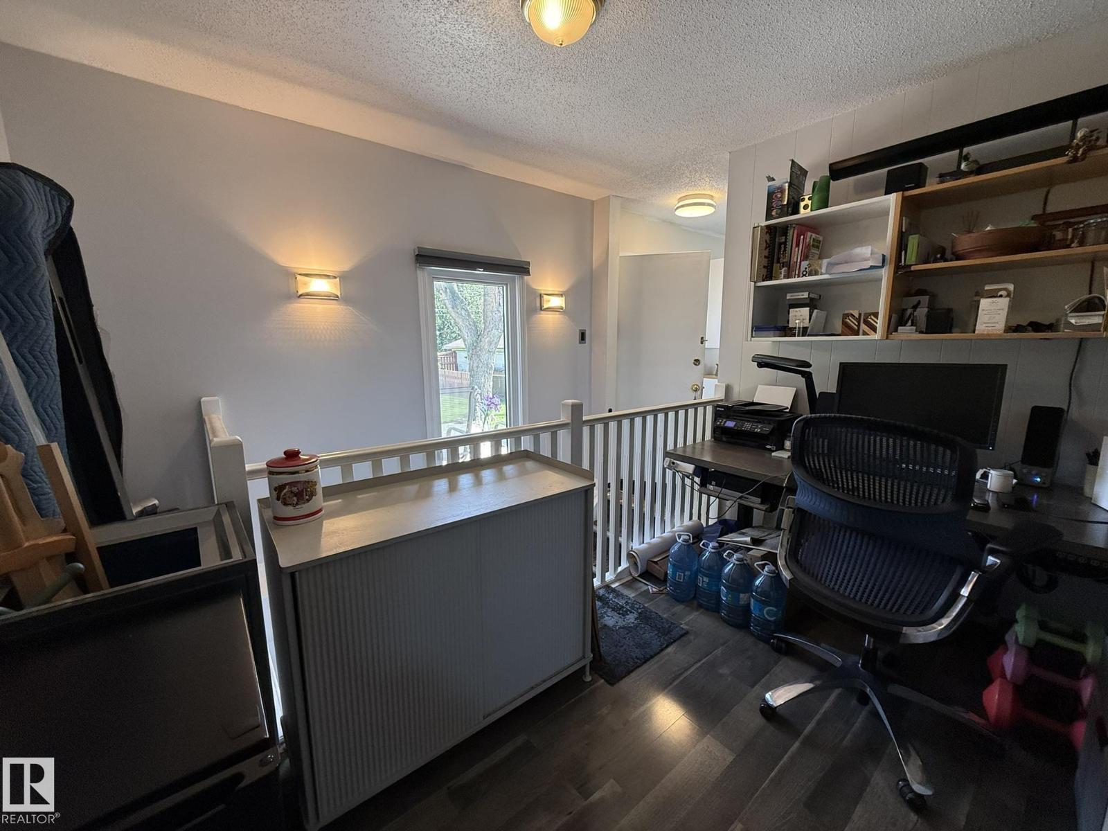 10837 155 ST NW - 18