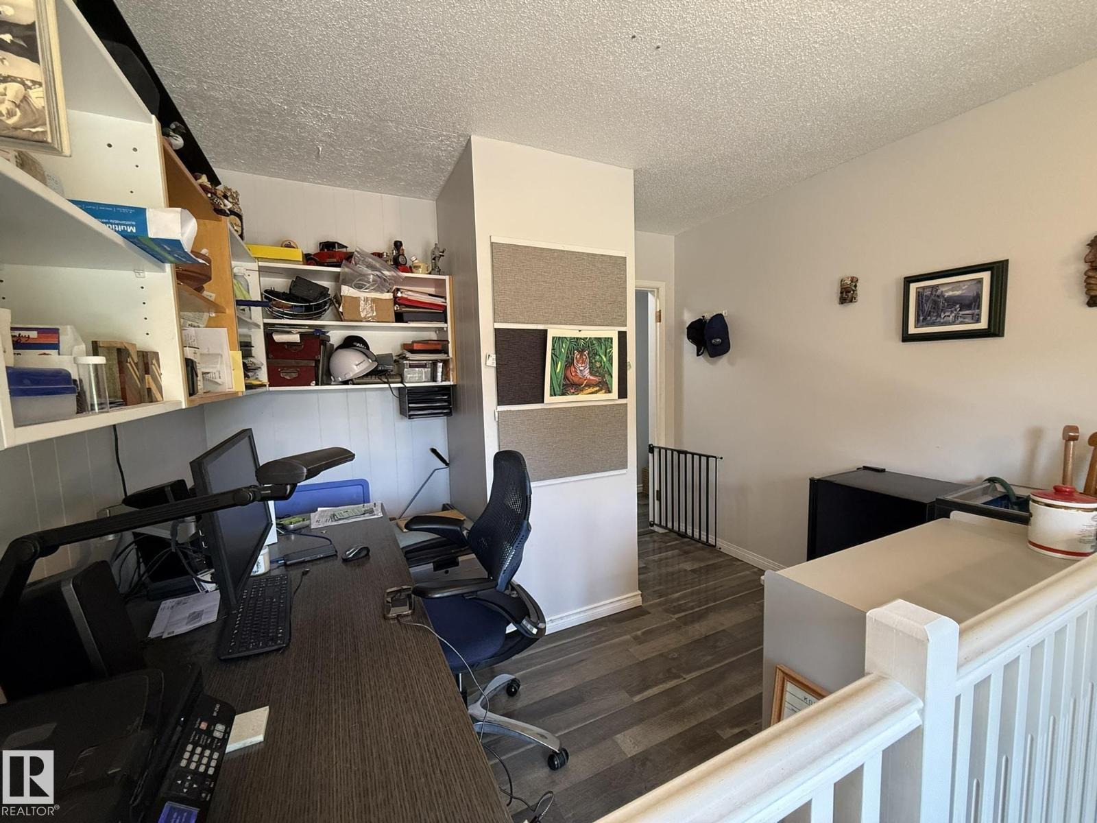 10837 155 ST NW - 19